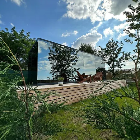Perspective Mirror House